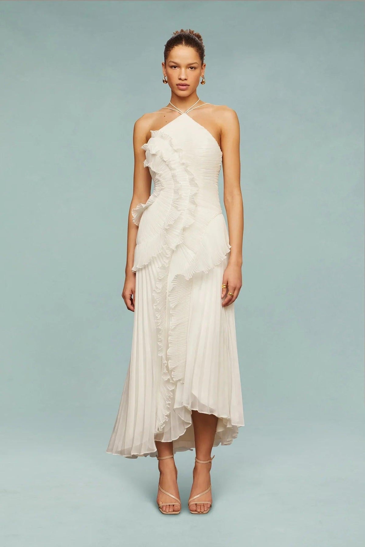 Abito lungo plissettato da donna con balze e scollo all'americana, elegante da cerimonia e matrimonio - Bianco