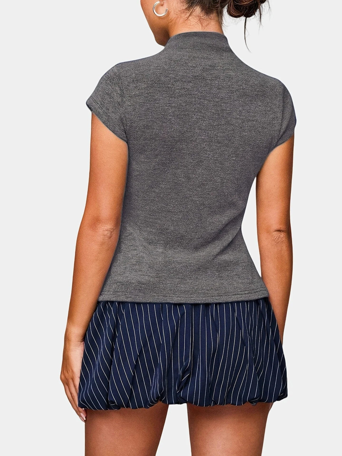 Top da donna aderente a manica corta con collo alto e bottoni, elegante da cerimonia e sottogiacca - view 12