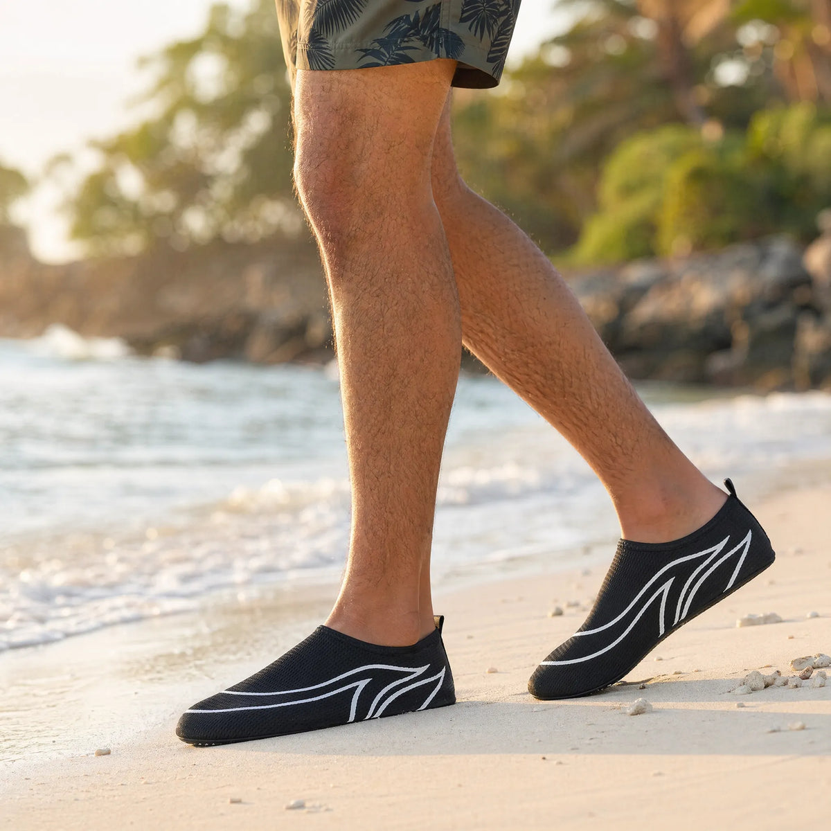 Scarpe da acqua unisex, flessibili e leggere ad asciugatura rapida, antiscivolo da scoglio e piscina - Nero bianco